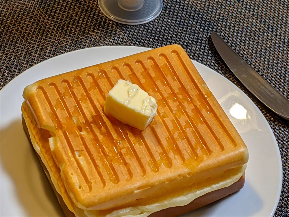 これは必見！ホットケーキをホットサンドメーカーで焼くのが天才すぎる‼