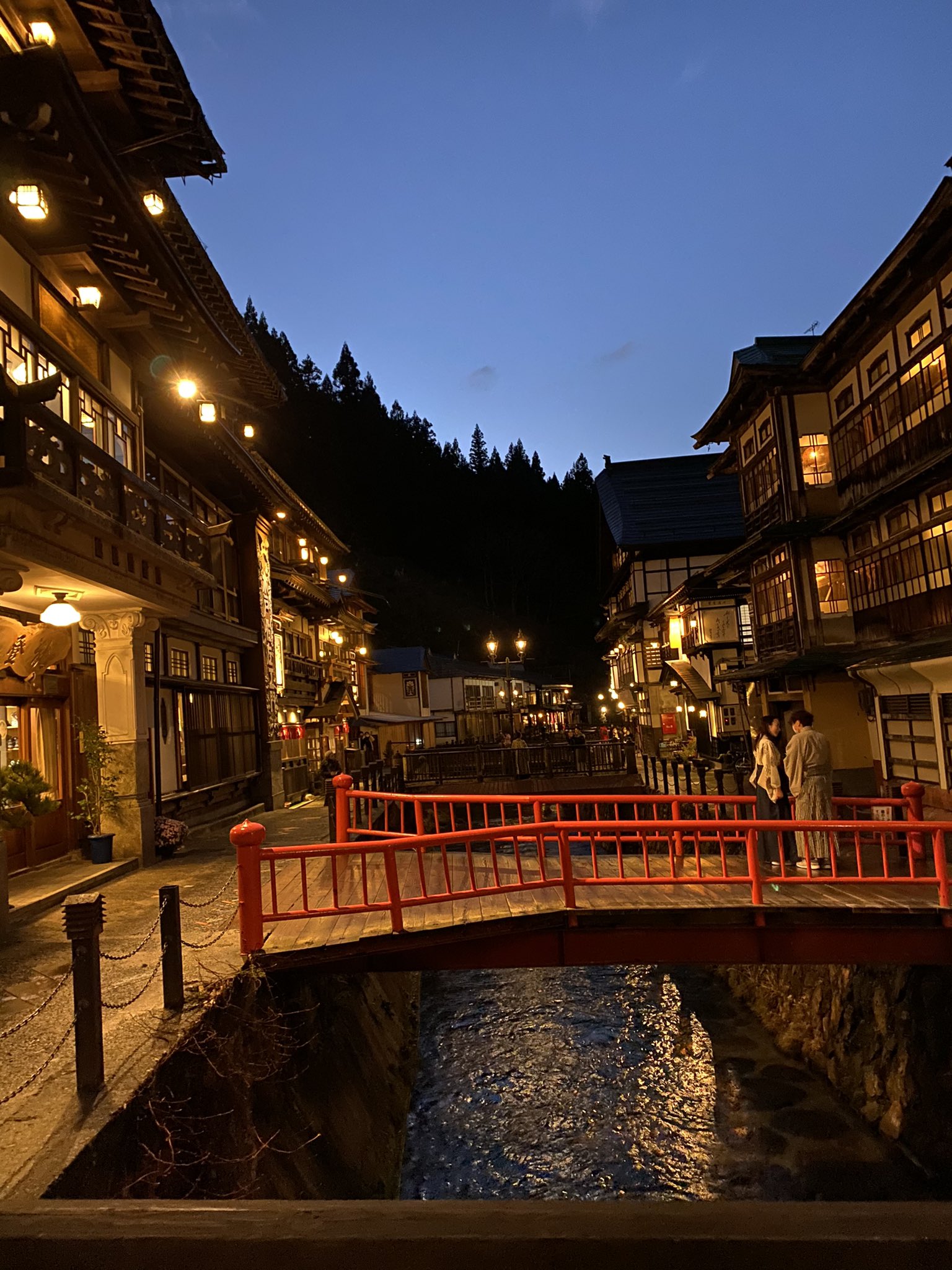 ２８ ふたば さぶ マイクラに生きる男 仙台で牛タン食べて銀山温泉で滝眺めて温泉入って那須とりっくあーとぴあ行って塩原温泉入って那須どうぶつ王国行って那須アルパカ牧場行って帰宅ったー 楽しかった 流石に疲れたから今夜と明日はまったり過ごす