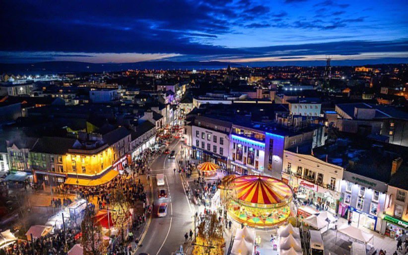 ciarancannon's tweet photo. Beautiful Galway in its brightest colours at Christmas. I’m delighted to have been asked to write the music for “Old Galway Town”, our first ever Christmas single featuring the exquisite voice of @MichelleLally2 Available below! 
(Pic @declancolohan)
https://t.co/kiAZprUvNr https://t.co/hlXQDGSYly