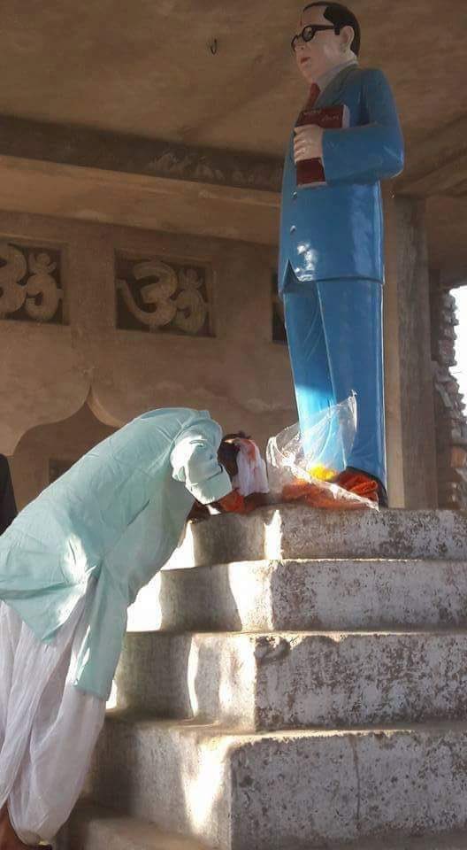 DrKirodilalBJP's tweet photo. भारतीय संविधान के निर्माता,भारत रत्न बाबासाहेब डॉ.भीमराव अम्बेडकर के पुण्यतिथि पर कोटि-कोटि नमन।  
उनके जीवन के पंच तीर्थो का विकास कर एवं 26नवंबर को संविधान दिवस घोषित कर हमारे प्रधानमंत्री श्री @narendramodi जी ने उन्हें सच्ची श्रद्धांजलि दी है। https://t.co/uXCwg60Zjb