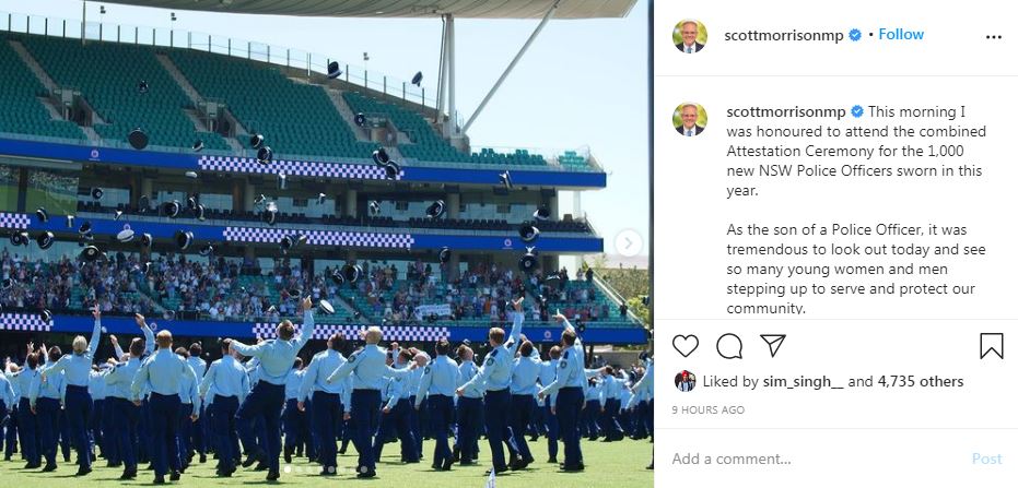 21) His post about  #NSWPolice Officers' ceremony has clear  #MadHatter allusion. I'll get to that next tweet. But first point: It's good general example of what comms tweets look like. See it next to Gladys's shot. More work behind  #ScoMo's. Eye drawn to certain elements.