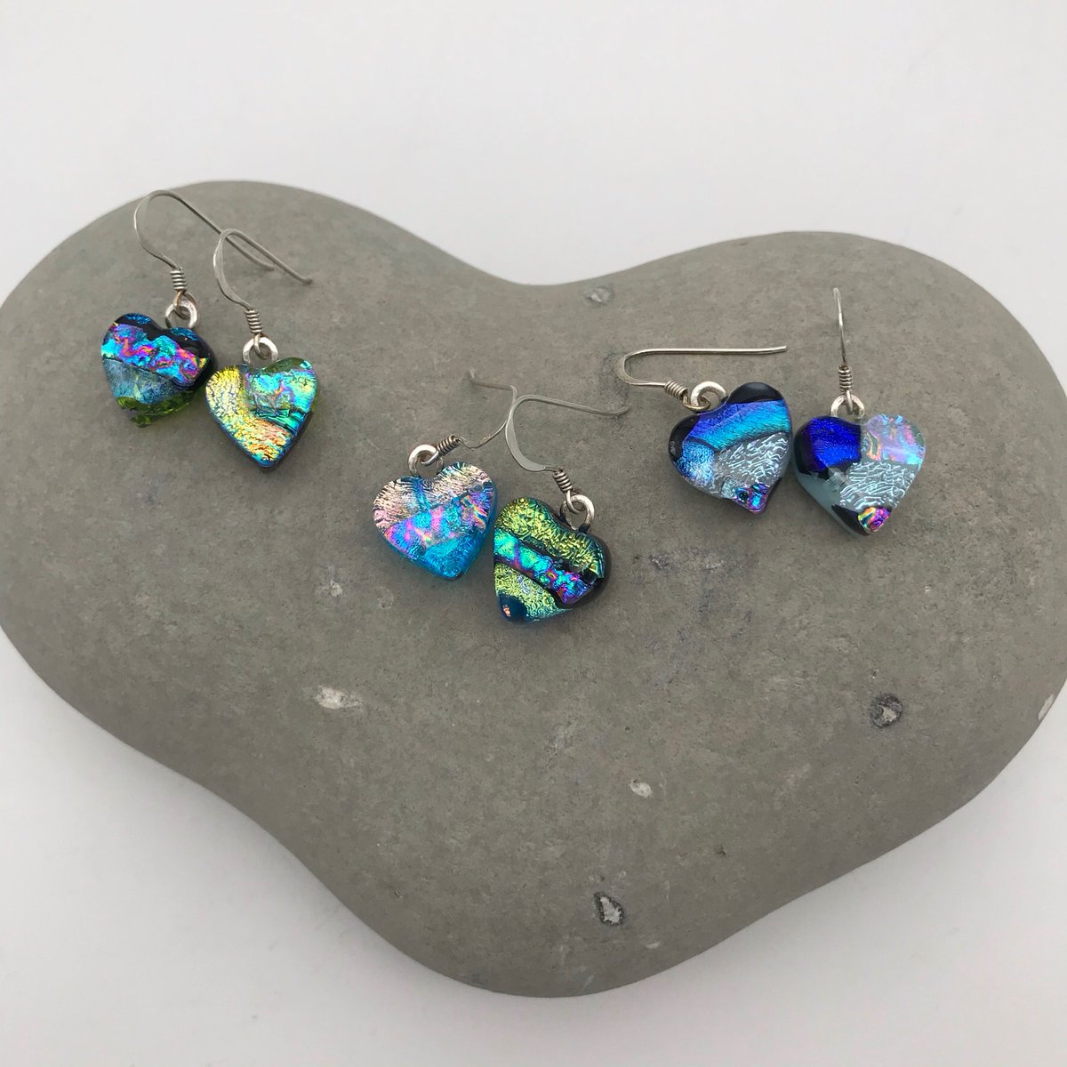 SparkletasticG's tweet photo. Earrings in wide choice of colours and styles available in my shop. They come in a gift box and make a perfect gift and can be sent direct. 

https://t.co/L6n1zlsnEA

#UKGiftAM #tbch #giftideas #earrings https://t.co/nyS9A9JBWM