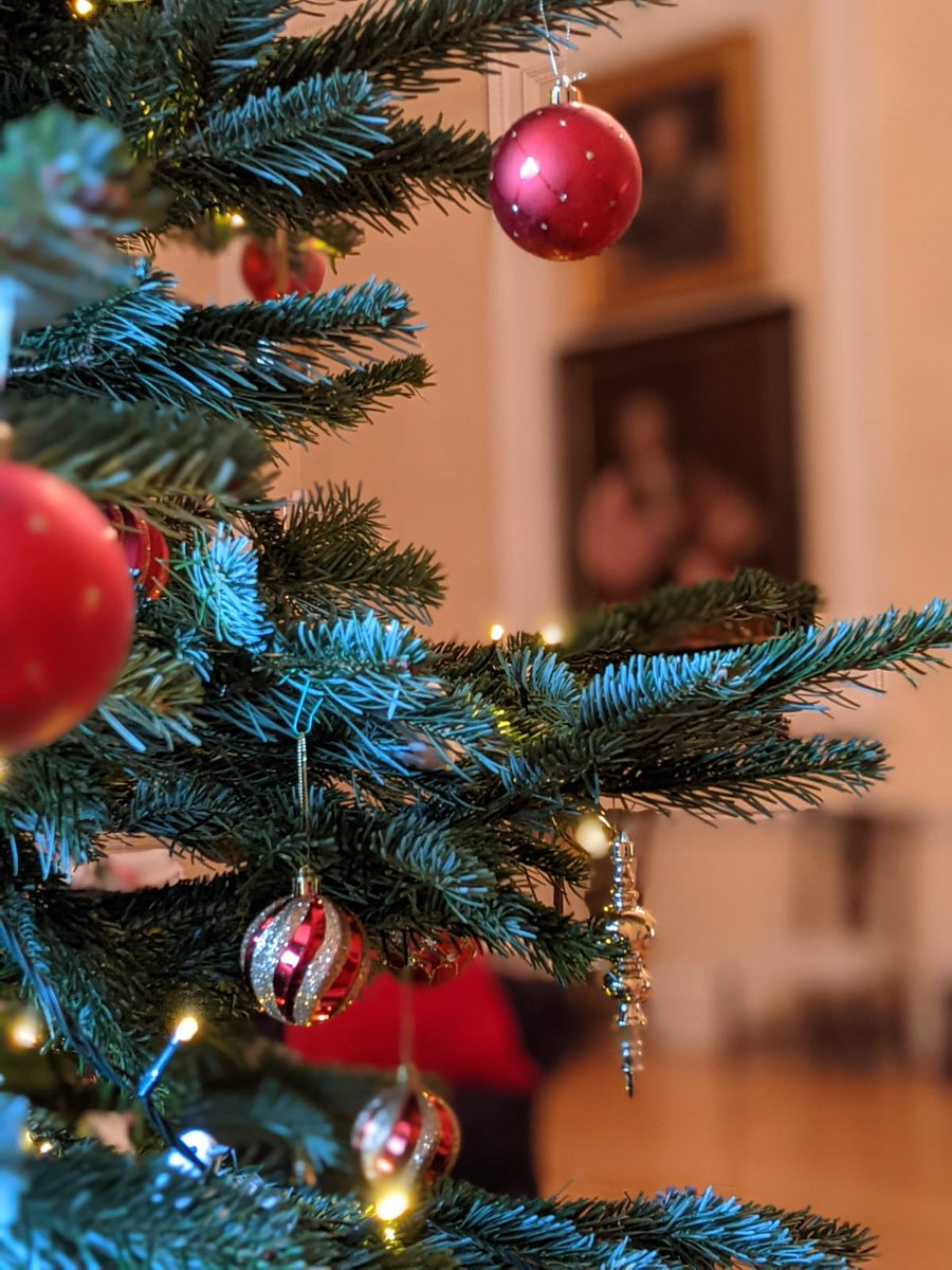 We have just released more tickets for our Christmas fair! Come along today, 9.00-17.00, to browse beautiful gifts and enjoy fine food and drinks in our festively decorated historic rooms! (Our café is serving mulled wine) 🎄

Get your free tickets here: fulhampalace.digitickets.co.uk/event-tickets/…