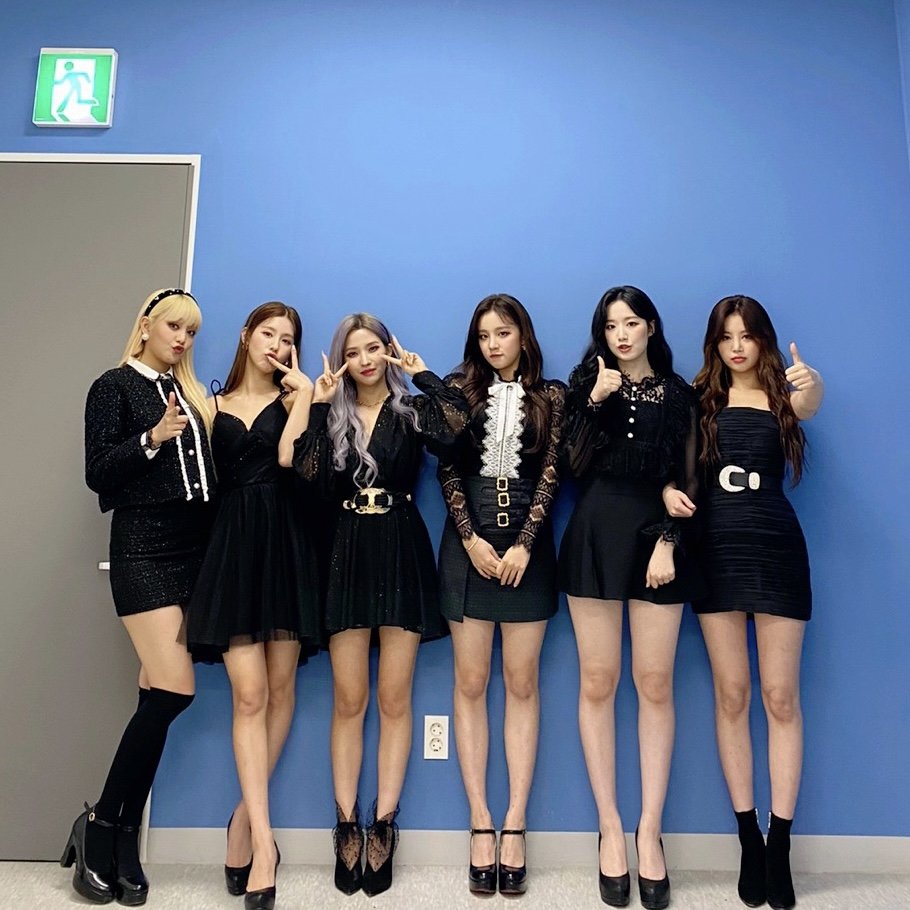 uwuqi23's tweet photo. WE ARE READY

NEVIES LET'S BEGIN USING #GIDLEMAMA2020 https://t.co/E0xvRBJsop