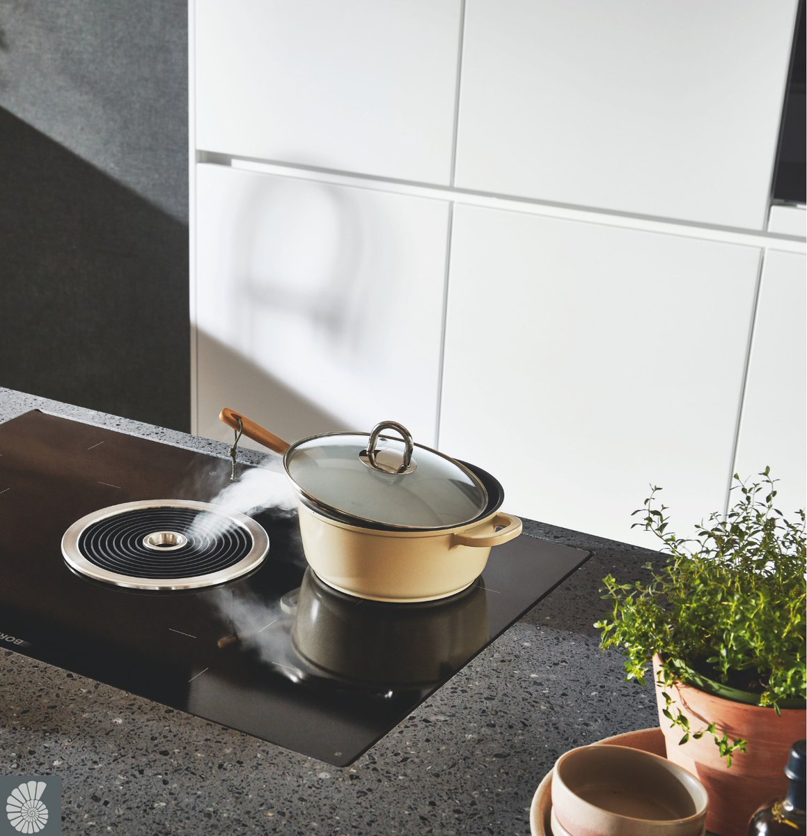 BORA venting induction hob. Perfect for island designs and open plan living…

If you would like any advice from our expert designers, call our Budleigh Salterton Showroom on 01395 442463 today. 📲

#inductionhob #ventinghob #openplanliving #islanddesigns #contactustoday