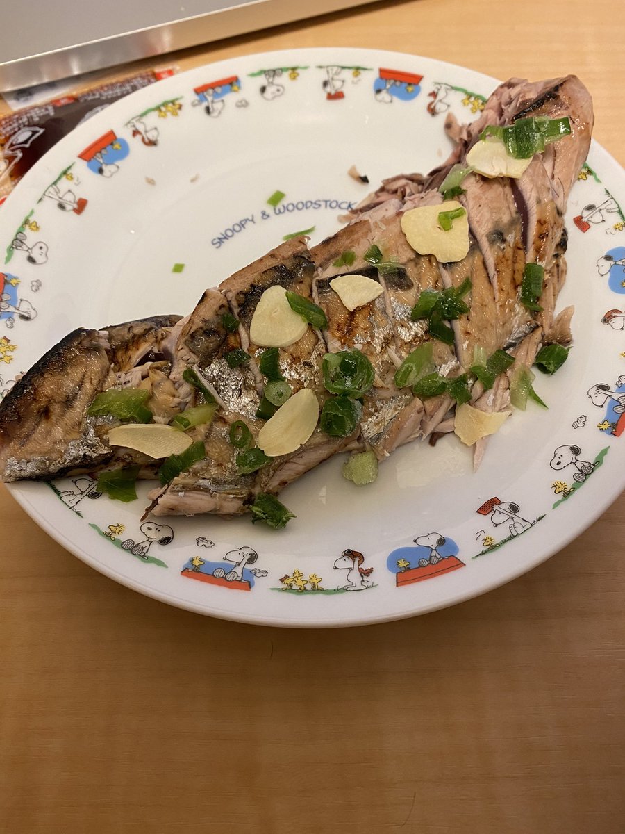 ざわ オタクミニマリスト 日本のカツオは美味すぎる 米倉涼子風 にんにくチップついてたのでネギと一緒にタレかけてしょうがと食う やっぱりふるさと納税サイコーだなー T Co 6lhagocoub ふるさと納税