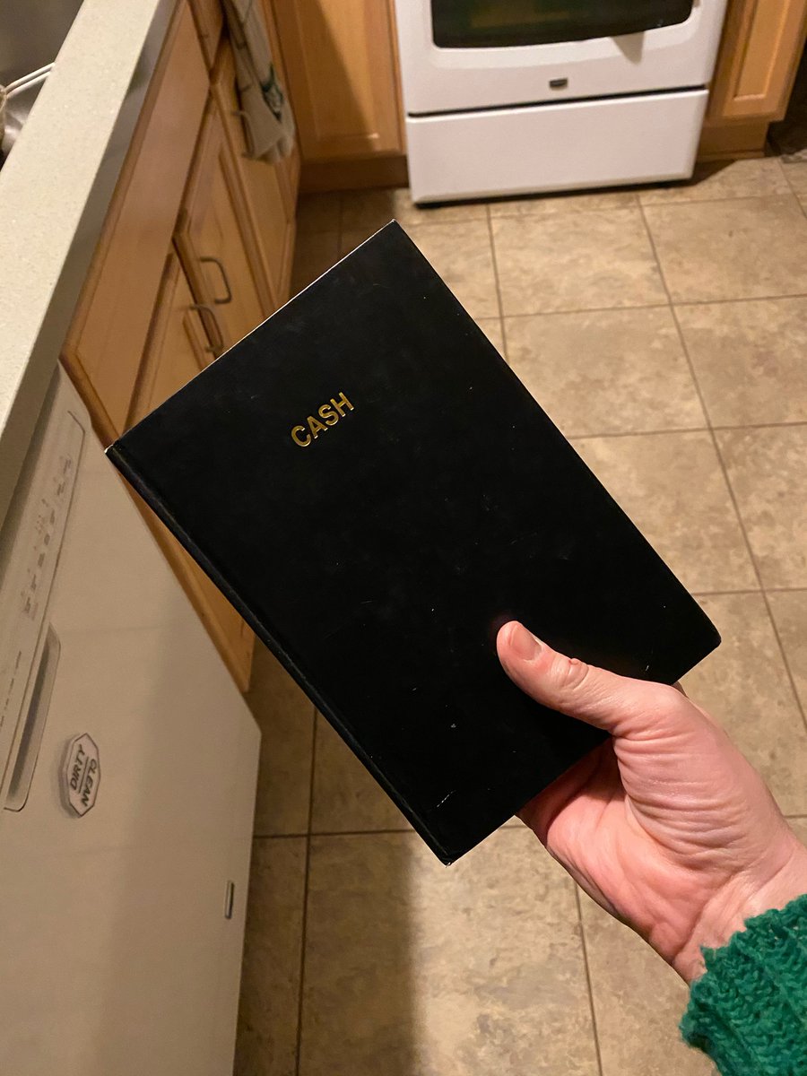 There’s a giant anterior thigh zippered pocket.. and I mean giant. I CAN FIT A BOOK IN IT!!