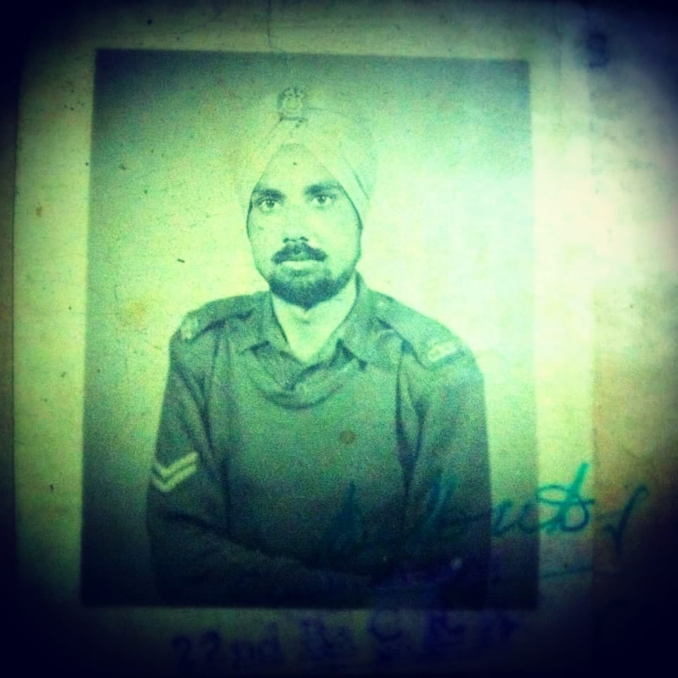 MKaur_Preet's tweet photo. My Dad who served the Nation &amp; Fought in the 1971 Indo-Pak war 🙏🏻  #MyDadMyHero 🤗🥰

Jai Hind 🇮🇳 https://t.co/qcMJ7YMzFq