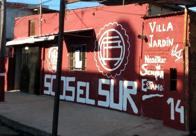Rulo_Lanus's tweet photo. Pq NO hay amor que pueda más,
Que el amor por el Colores...
#LaVidaPorLosColores
#SomosElSur
#VillaJardin #El5to
Nosotros siemPRe estamos:
El Capitán - Juanchi - Presta - Migue
🇱🇻🇦🇷 https://t.co/JZb8wenbxm