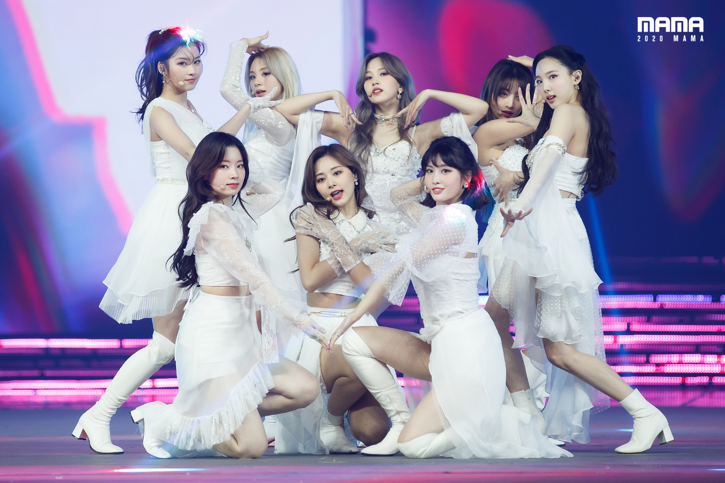 Ive участницы kpop. Вон фо ми. Twice 2020. Ive k-pop группы. Twice mama 2020.