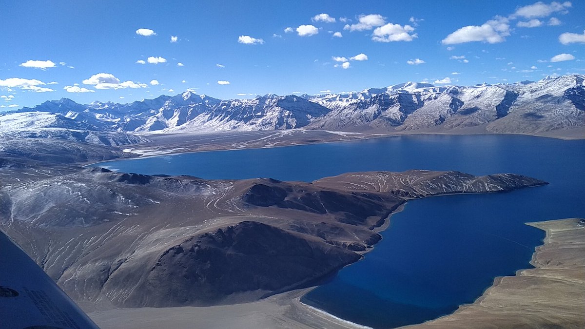 Dev_choudharry's tweet photo. Ride to the top of the world
Leh - Ladakh

Getting there 
Isn't easy
And that's the best part
#leh_diary 
#explorar https://t.co/YI5I0ffphQ