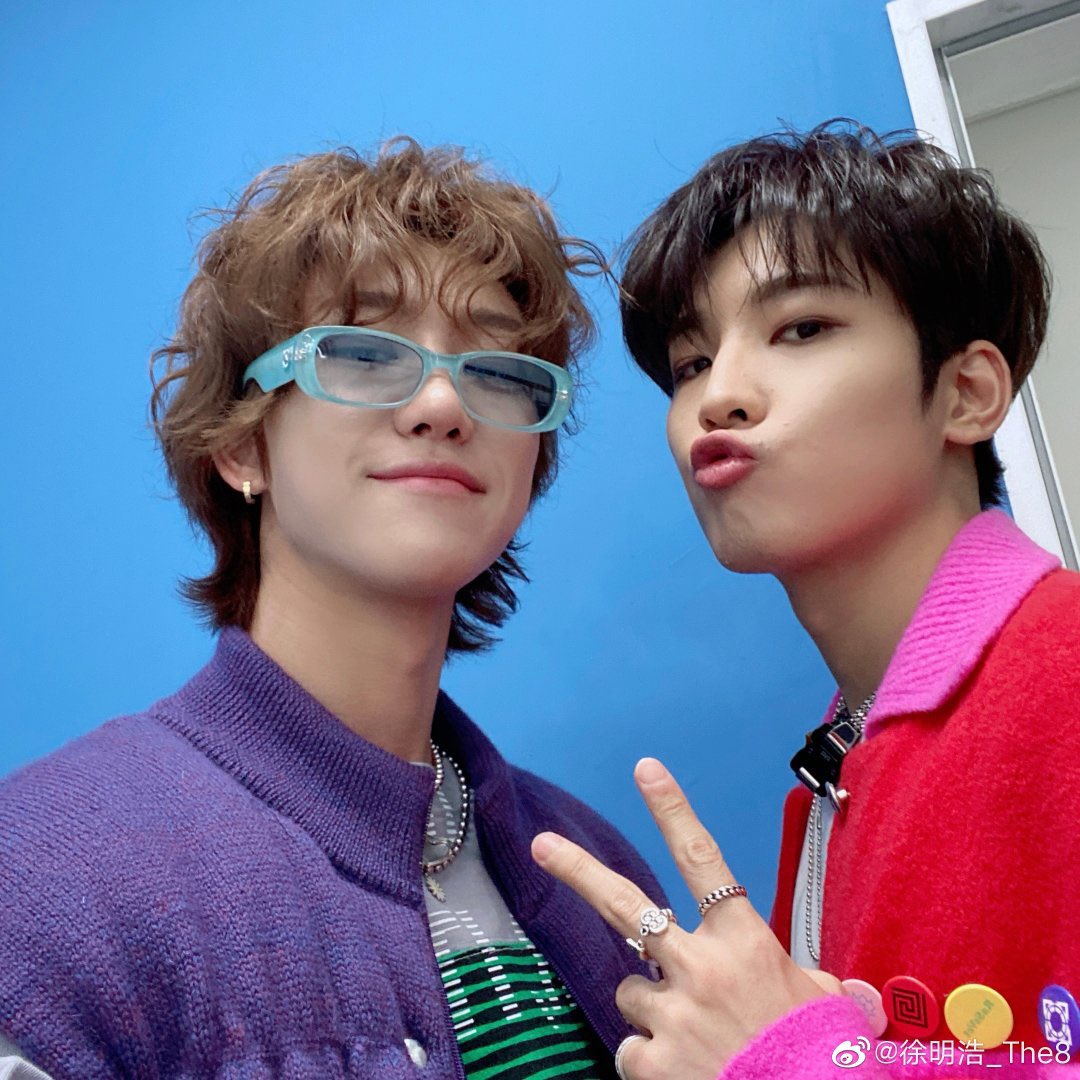 parkbihon's tweet photo. I LOVE YOU ALLLLL https://t.co/1hSyB4qAiR