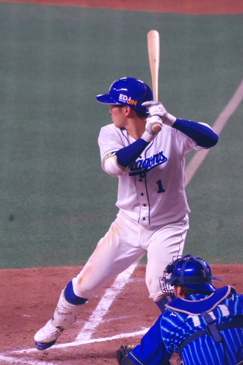 picture4631's tweet photo. 2020/11/05
1年間怪我なく出られる遊撃手
いろいろ言われるけどいい選手ですよね
#dragons
#drapic1 https://t.co/ggeIbgGcJL