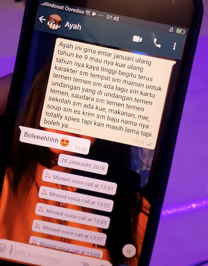 sakhansaaa's tweet photo. Adek gue astaga nemu chat dia tahun 2018 🙂🙂🙂 https://t.co/vEMYQYCGPn