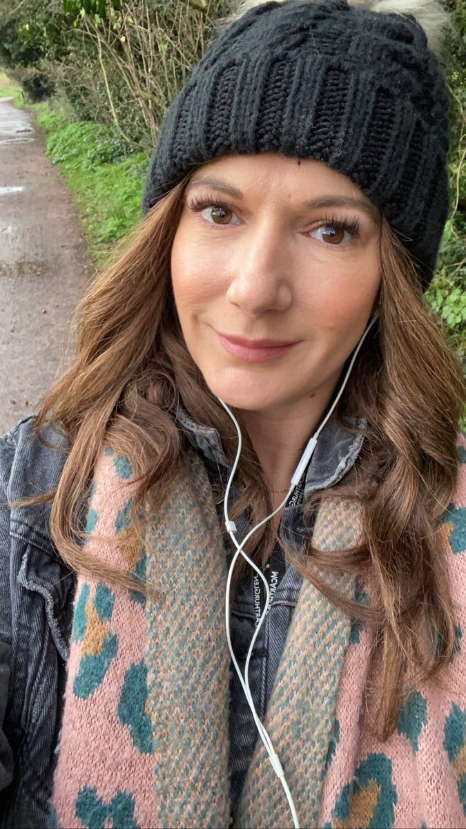DollyHPN's tweet image. Morning 3 miles done before work 🥾 

Thank you @Unit1H for my very early morning coffee fix ☕️🎄

#walkinwinter #winterwalks #outside #getoutside #WinterIsHere