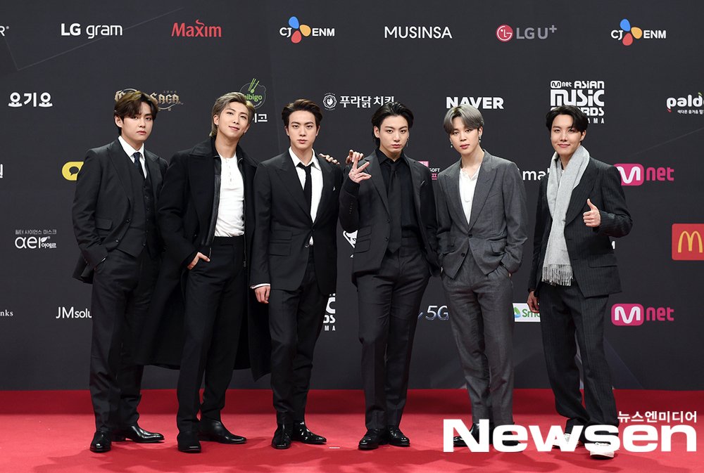 ___BACKSUP's tweet photo. #MAMAVOTE #bts 

알티로 투표 함께 해주셔서 정말 정말 감사드려요🙆‍♀️🤍 우리 조금만 더 힘내요! 

Thank you for voting with me🙆‍♀️🤍 Let's cheer up a little bit more! https://t.co/ThUboaWPad