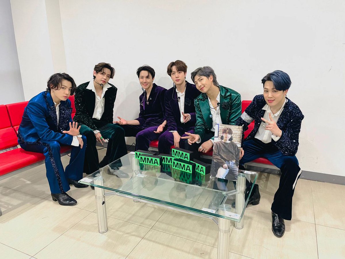 Bts 2022. Бтс 2019 dionysus. Мма выступления бтс. Ким намджун mma 2020. Бтс премия mma 2020.