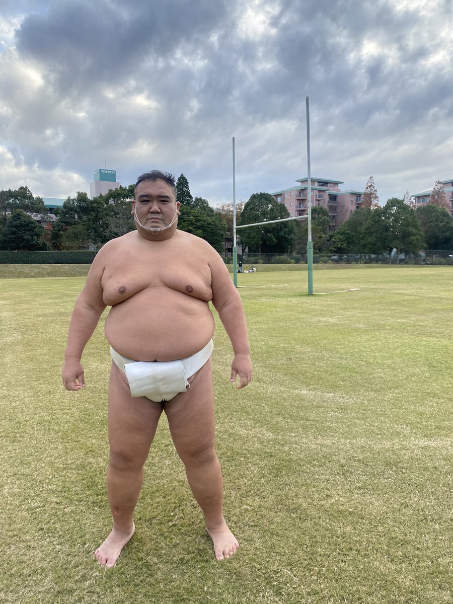 お相撲さんドットコム Sumoexperience Com En Twitter 今日は某所にて年明け放送の番組ロケに田代 元 東桜山 が参加いたしました また放送日が決まりましたらお知らせいたします 今日はラグビー早明戦の日 撮影現場がラグビーグランドだったのでゴールをバックに お相撲さんドットコム Sumoexperience Com En Twitter 今日は某所にて年明け放送の番組ロケに田代 元 東桜山 が参加いたしました また放送日が決まりましたらお知らせいたします 今日はラグビー早明戦の日 撮影現場がラグビーグランドだったのでゴールをバックに