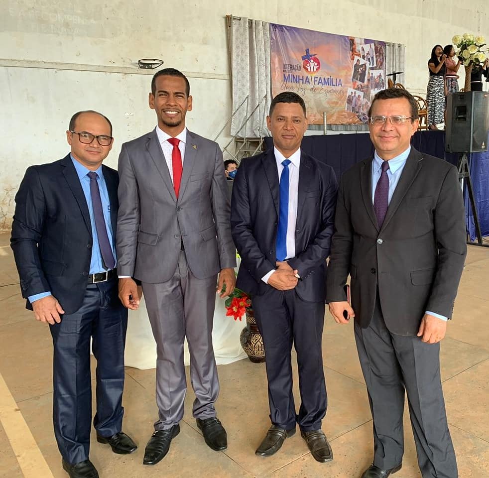 HugoRibeiro7hr's tweet photo. Hoje 05.12 tivemos o Integração 2021, líderes mais capacitados para o cumprimento da Missão.
#Minha Família Uma Voz Mais Forte De Esperança
#PraCimaMoPa
@adventistanorte
@MissaoOestePA https://t.co/VA9KQhFN7F