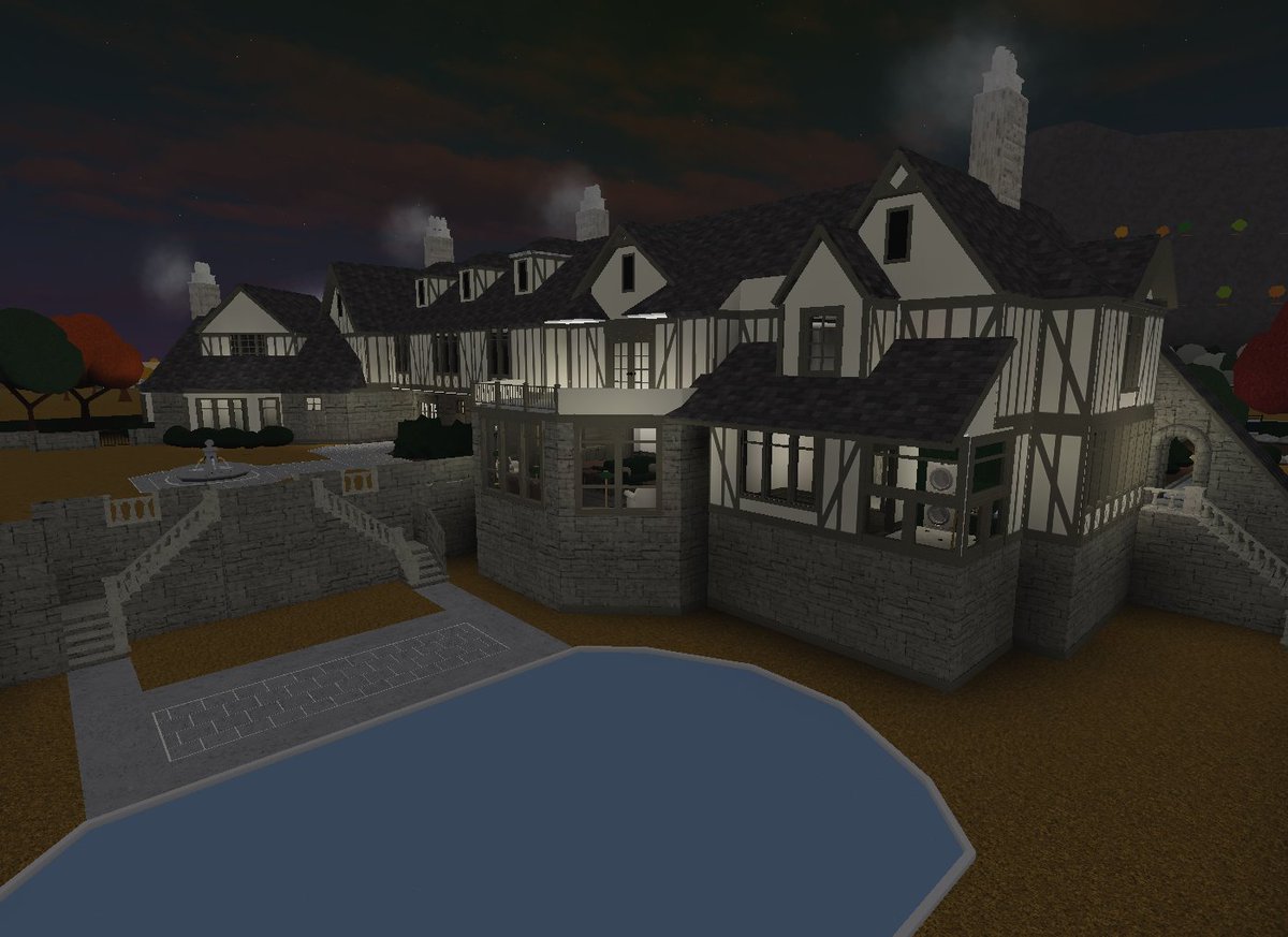 ubsammy4's tweet photo. hi so i started this build like 2 months ago but i gave up on it because im lazy. it is worth 1,156,672 so far, it is one of the largest houses im built. hope u like it! @BloxburgNews @BloxburgBuilds @BloxburgA https://t.co/bHue5JBHEi
