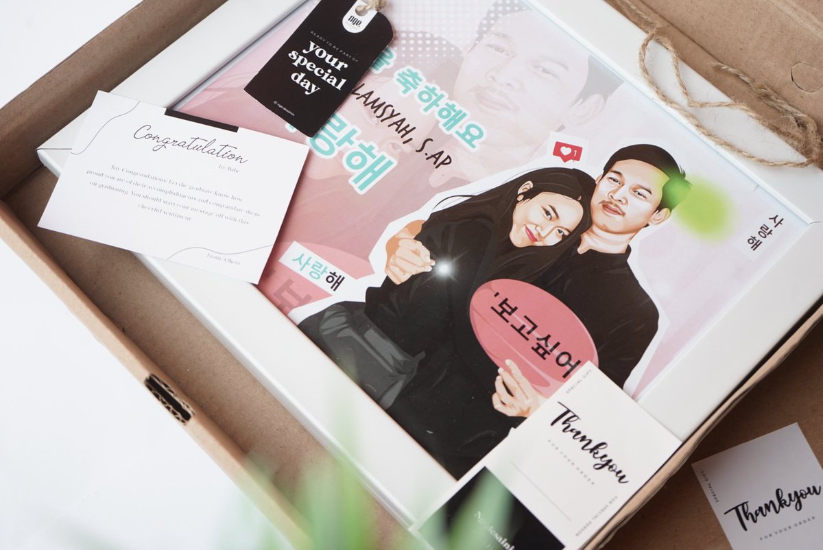 a__ngee's tweet photo. Open order vector guys, bisa buat kado :
- wedding
- graduation
- birthday
- anniversarry
- dll.
Bisa soft file atau cetak juga. Kalo cetak sudah include frame (uk 10R), box, kartu ucapan. Lebih lanjut bisa DM. https://t.co/keAZeSgl74