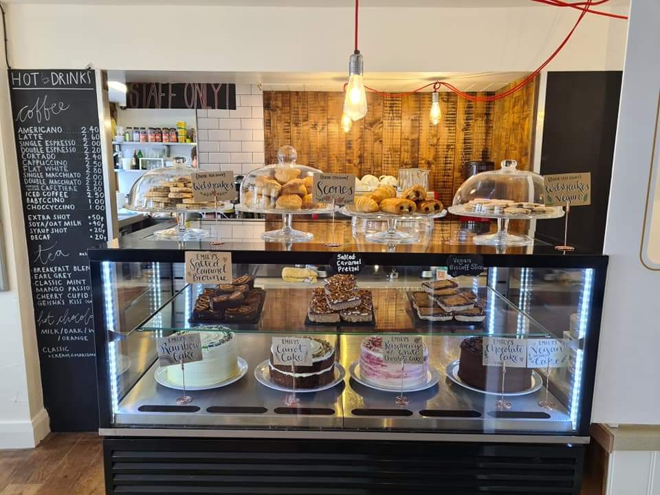 Bookishcrick's tweet image. We are open 10-4 today for delicious cakes, hot drinks and home made food. Our airy loft is the perfect place to whe away an hour with the Sunday papers or a good book.