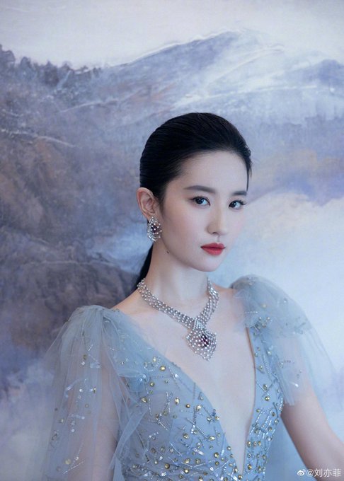 Yifei's Sina ก.ย.- ธ.ค. 2563 EojGoZpUwAE2ss6?format=jpg&name=small