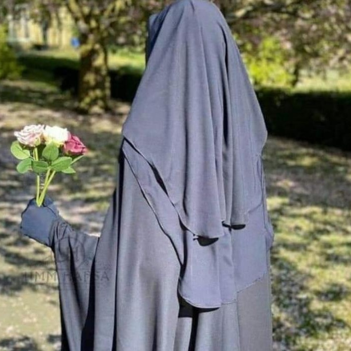 نا محرم کی بے وفائی اللہ کی طرف سے سزا ہے
تم جس کے لئے روتی ہو
بنت حواہ تنہائی میں وہ تم پرہنستا ہوگا!
🔥✨🥀#Mr_HaSsi