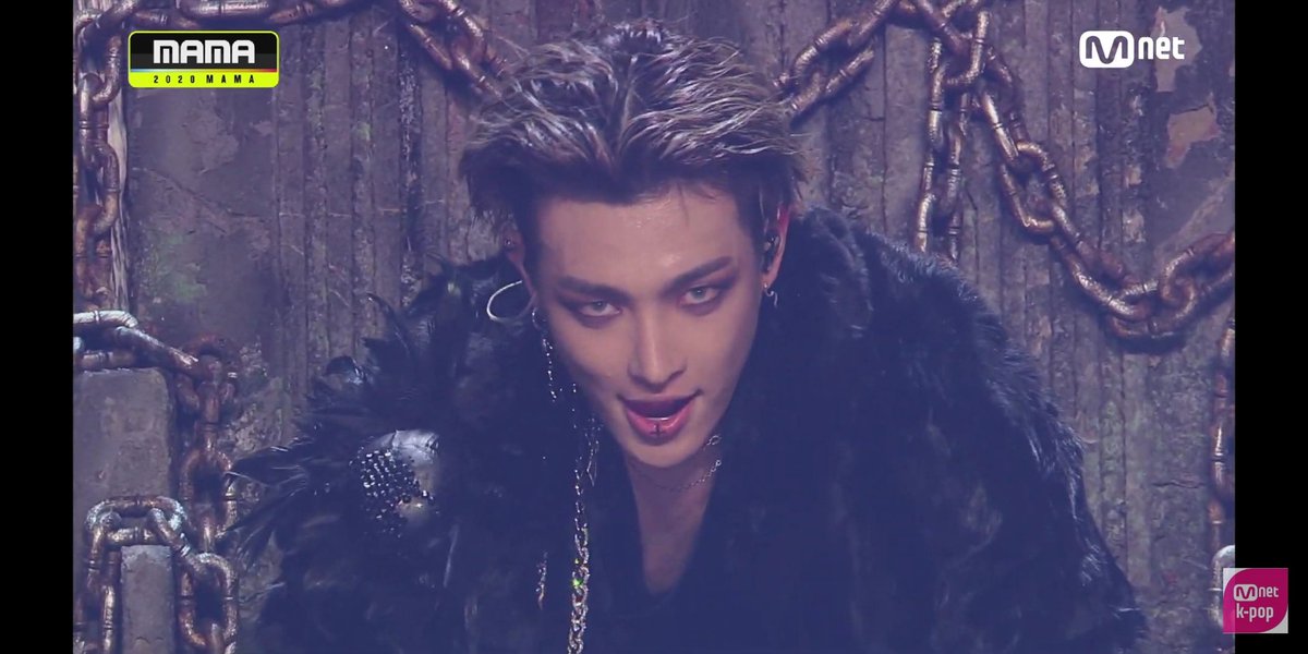 celia_vh's tweet photo. [#2020MAMA_Moment] #TrianglerFight by #theboyz X #ateez X #straykids

He wants to kill me, I know it....

#2020MAMA #MAMA #Mnet https://t.co/sTfqJVVeff