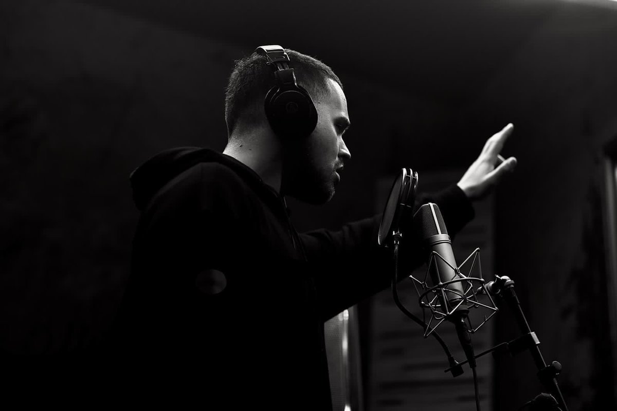 YllLimani's tweet photo. a december to remember 🖤 https://t.co/GnyVFncze0