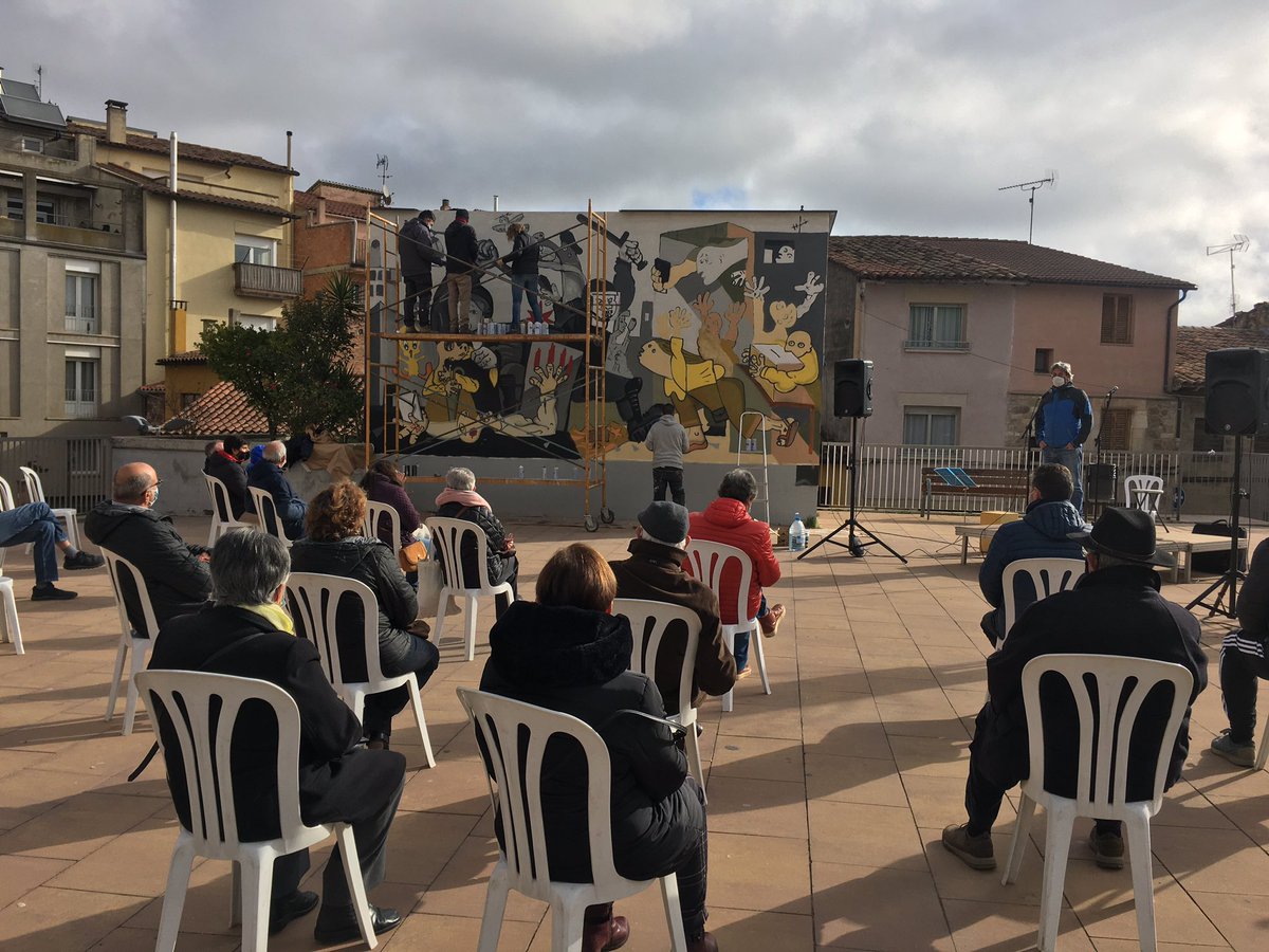 Una mostra més que a Moià no defallim i que segueix viu el mandat de l’1 d’octubre. 

Agraïments a l’<a href="/ANCMoia/">ANC Moià-L'Estany</a>, <a href="/eduardaltarriba/">Edu Altarriba</a> i a la resta de persones que ho ha fet possible.

#GuernicaCatalà #Moià