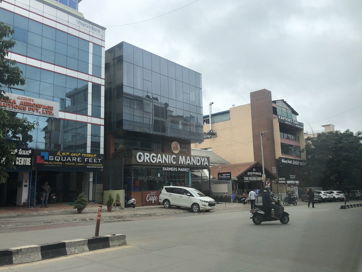 NammaBengaluroo's tweet photo. #PartyIsOn @ #starbucks #organicmandya 🤬
#thefiltercoffee looks good 🙌 https://t.co/GkKR29XR2W
