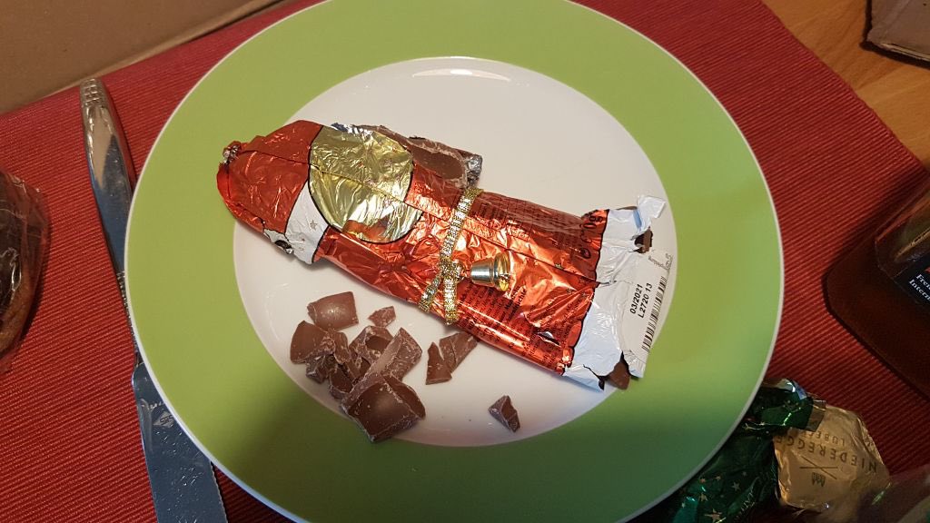 Duttaphrynus's tweet photo. Ein Opfer der deutschen Post 😭 https://t.co/WwUAJchCBM
