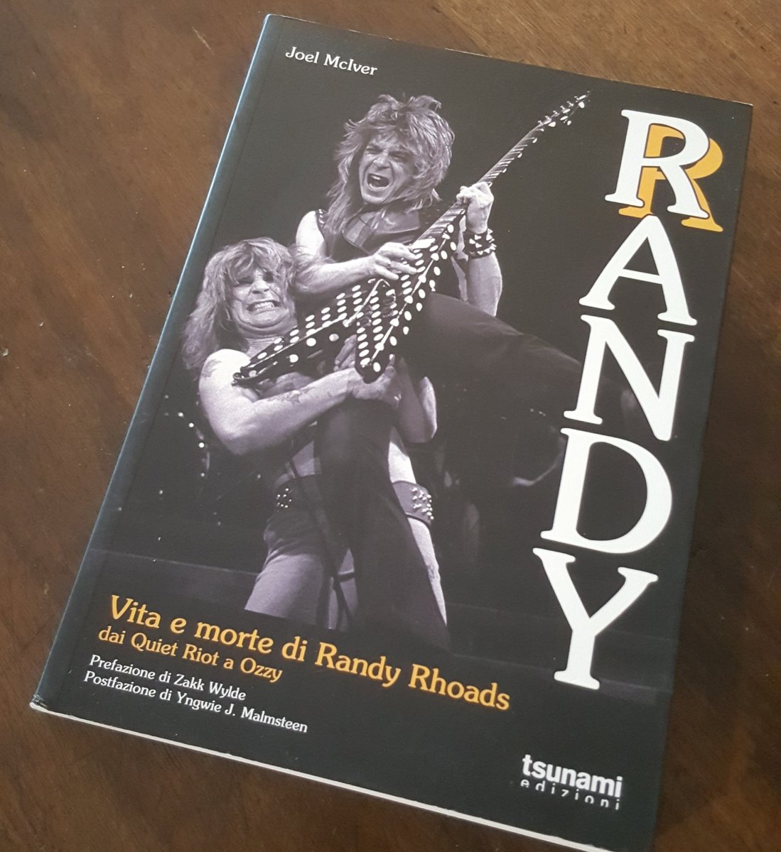 Happy birthday Randy!🎸
Francesca Sammartano gave me this book last Xmas.
#RandyRohads