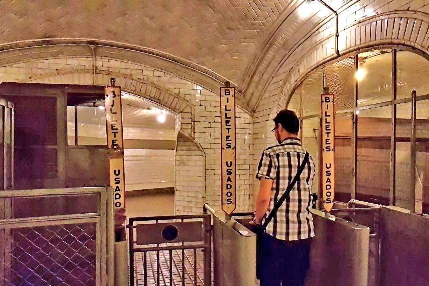 Hoy reabre #Anden0 uno de los museos de 
<a href="/metro_madrid/">Metro de Madrid</a> dónde conocer su historia. ¿Sabes por qué llaman a la Estación de Chamberí la "Estación Fantasma"👻? 🤔 
Descúbrelo 👇
mapaymochila.es/6J6Rz
