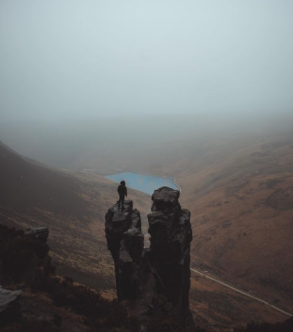 MerrellUK's tweet photo. The Dovestones in Saddleworth shot by collective member Adam Stanaway. It's one of the best places to hike in the UK, whatever the weather, this landmark always provides the views! #createyourtrail #merrelluk https://t.co/E6qdPqYXNY