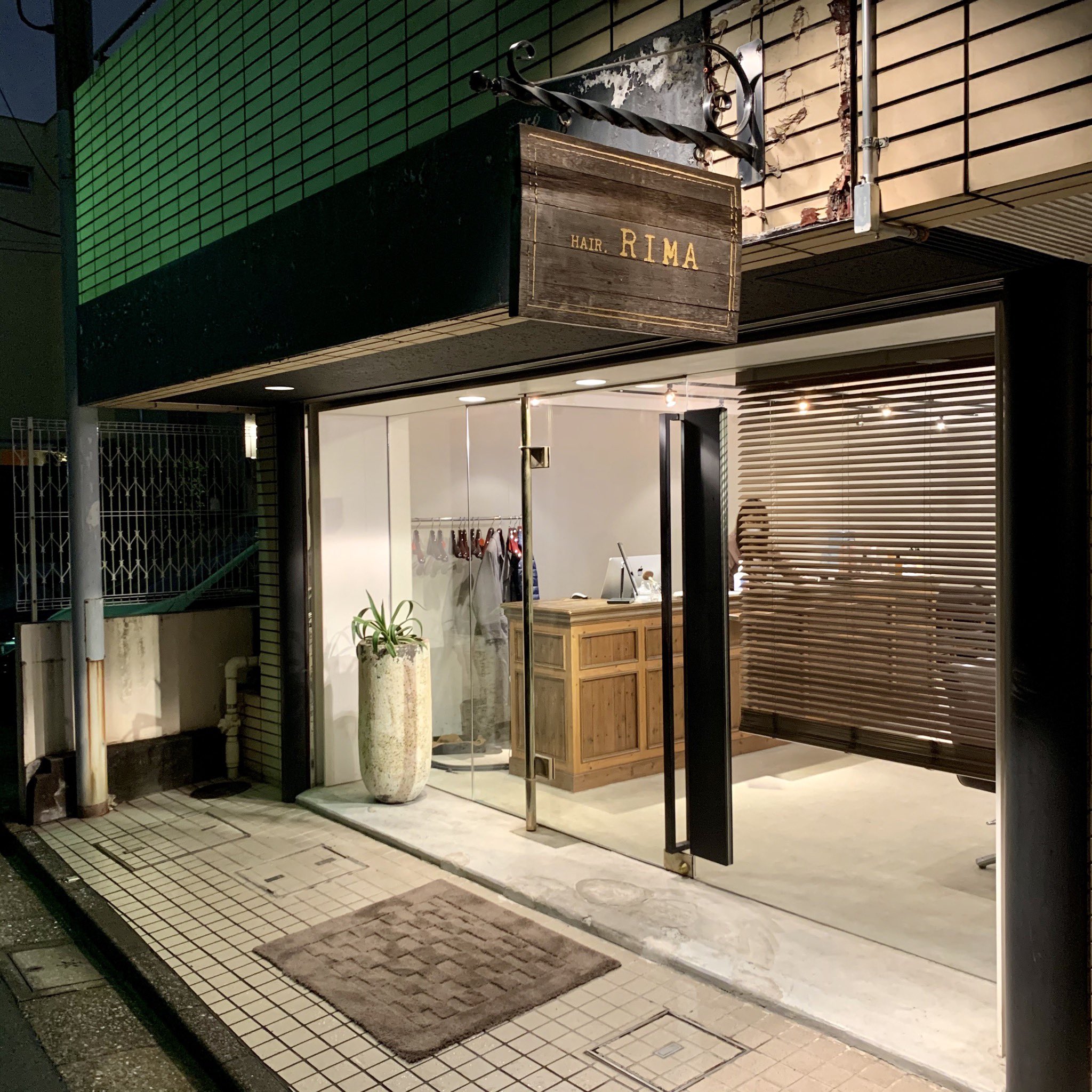福西崇史 𝐓𝐚𝐤𝐚𝐬𝐡𝐢 𝐅𝐮𝐤𝐮𝐧𝐢𝐬𝐡𝐢 على تويتر Rimaで髪をカット ホント スッキリするね ヘッドスパでもスッキリ 美容院 Rima 表参道 尚くんありがとう カット ヘッドスパ スッキリ Atommirano T Co 8bbje4kaog تويتر