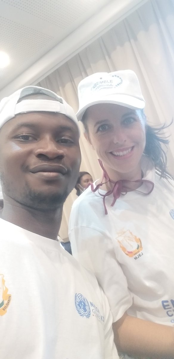 KANTESamba6's tweet photo. Merci au @pvnuguinee d'utiliser cette image qu'incarne la démarche participative dans nos différentes ations sur le terrain🙏🙏🙏. 
Volontaire aujourd'hui 
Volontaire pour toujours 
@diengfk 
@PNUDGuinee https://t.co/G7YovjWvo1