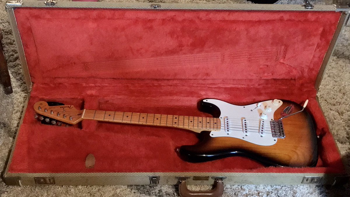 Pre-Production on our next EP has officially begun!
#AttnDeficitSquirrel #NewMusic #PopPunk #Rock #Guitars