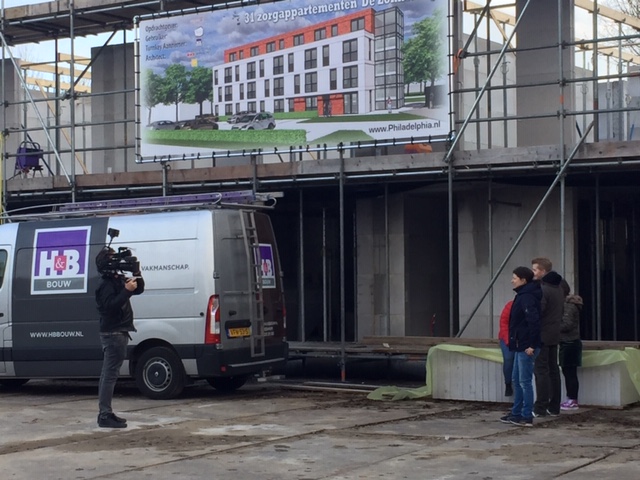 De WOS bracht een bezoek aan de bouwplaats van ons project De Zonneberg. Bent u benieuwd naar de verslaglegging? Deze is vanavond vanaf 19.00 uur elk uur te zien bij de WOS. Of bekijk de video via wonenwateringen.nl/nieuws/opname-…