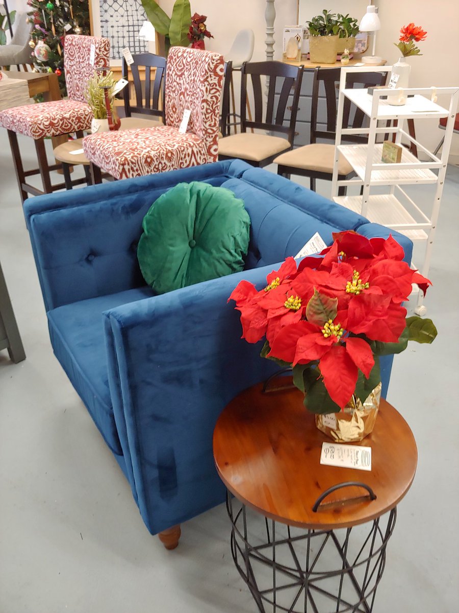 Always Something New On The Floor!#fortwayne #dtfw #downtownfw #visitfortwayne #thriftingfw #resalefw  #supportlocalfortwayne #thisandthatftw #fortwaynestores  #shoplocalfortwayne #shopsmallfortwayne #myfortwayne