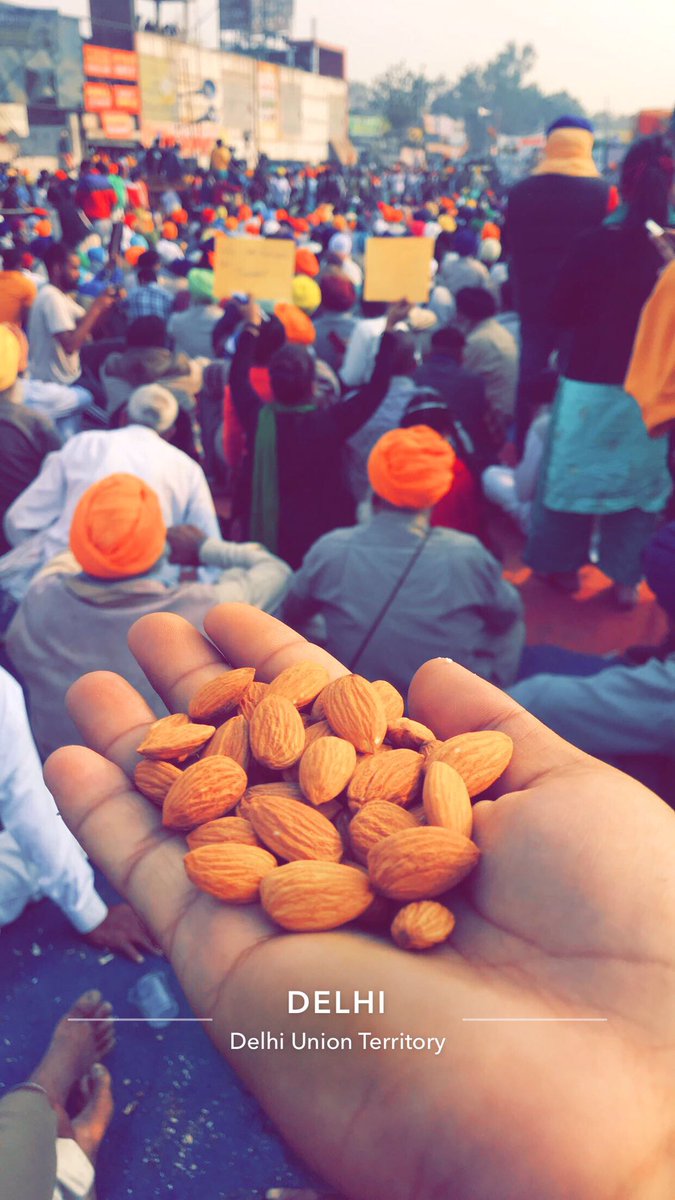 JaskirtW's tweet photo. #langarsewa #kundliborder #KissanEktaJindabad 💪🏻 https://t.co/TPPmUl51ru