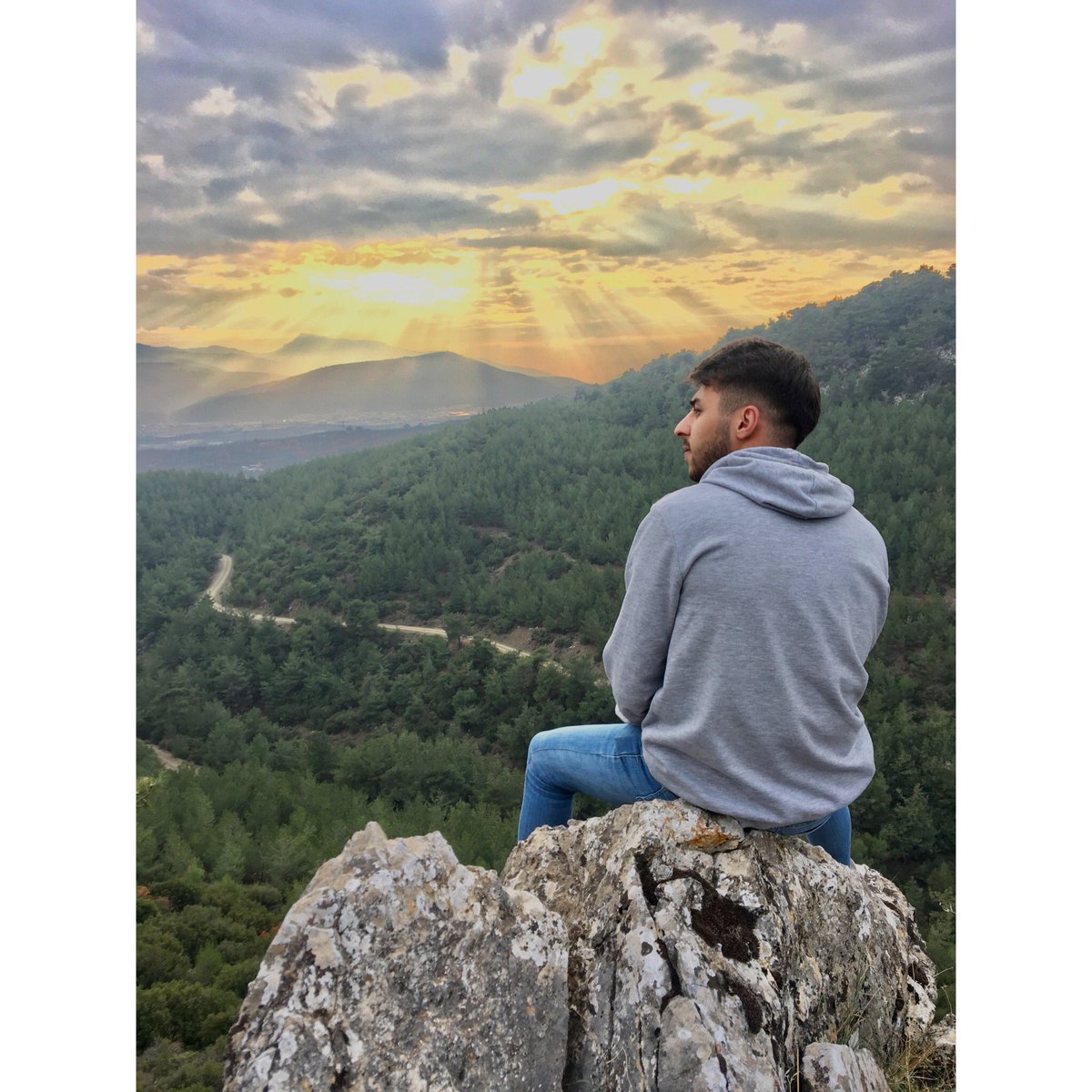 hakanacrx's tweet photo. 🤚🏻⚡️ https://t.co/HXWoskUJvS