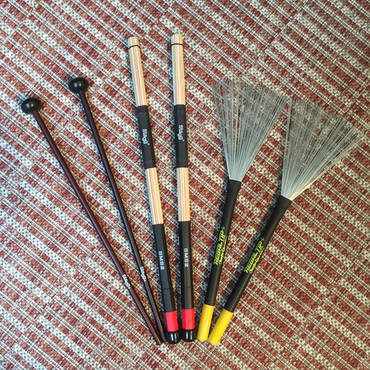 PercWorks's tweet photo. 🎄Today’s ‘Christmas Giveaway’ feature is @FootesUK super contribution!🎄
🎉Regal Tip Clayton Cameron Brushes🎉
🎉Stagg SMS2 Rods🎉
🎉Stagg SMXWR1 Xylophone Mallets🎉
Find out how you can win these prizes:
https://t.co/x13DyOMpIi
@RegalTipSticks #staggmusic https://t.co/fYiPHlGYeh