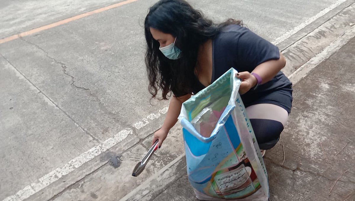 13thwitch's tweet photo. We participated in @minaguli’s PLOGATHON! Walked 5km and  collected 3 sacks of trash! Good job kids ❤️ https://t.co/YpKMsFwdB0