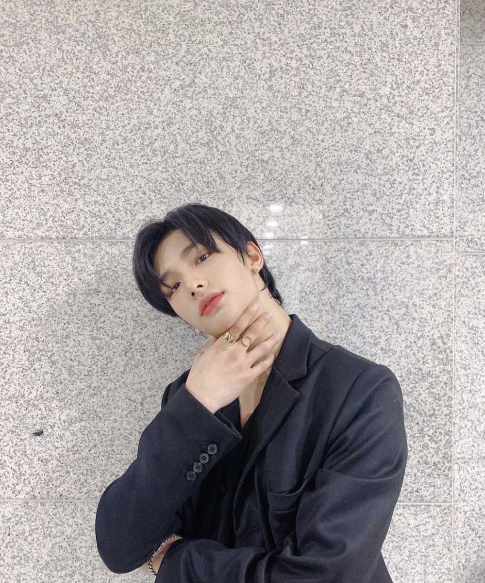 jeonheeizin's tweet photo. I’m not good at Goodbyes but at least there’s something meaningful behind that word, so here #IamVIP and ready to sail. https://t.co/KGeBO1bz2h