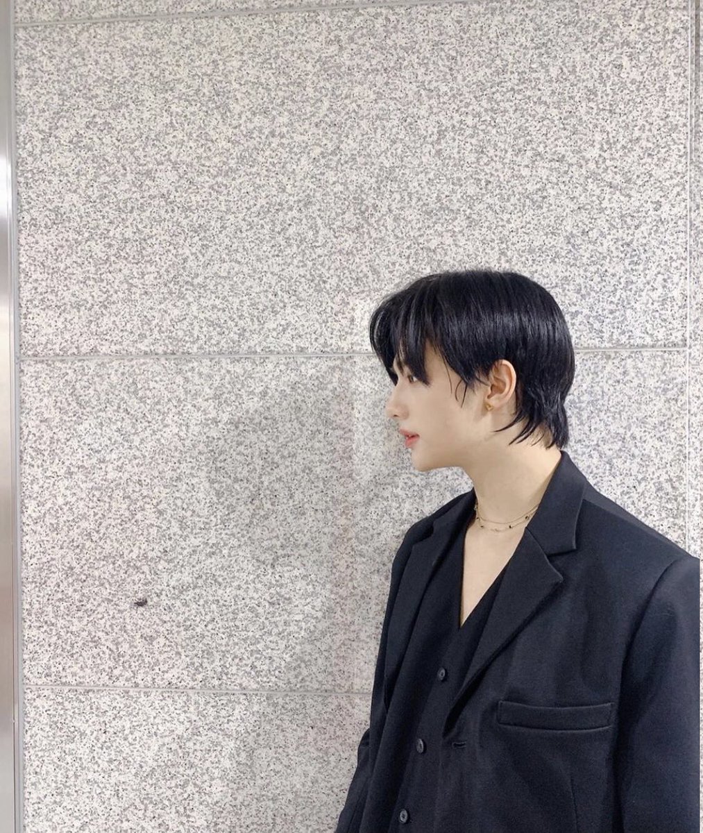 jeonheeizin's tweet photo. I’m not good at Goodbyes but at least there’s something meaningful behind that word, so here #IamVIP and ready to sail. https://t.co/KGeBO1bz2h