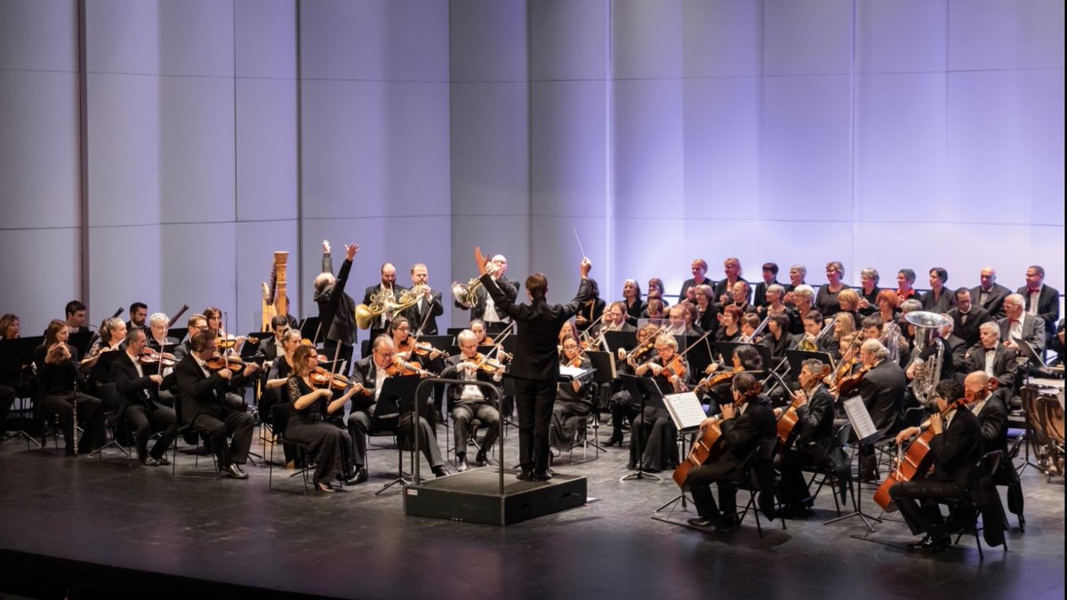 OrchestreOpéraMassy (@orchoperamassy) on Twitter photo Les Concerts gratuits du Nouvel An organisés par <a href="/agglopariSaclay/">Agglomération Paris-Saclay</a> sont de retour !!
Réservations dès demain matin !
Toutes les infos au lien suivant:
paris-saclay.com/grands-eveneme…
Photo: Georges Jabbour
<a href="/villedemassy/">Ville de Massy</a> <a href="/longjumeau/">Ville de Longjumeau</a> <a href="/operademassy/">opera de massy</a> <a href="/CDEssonne/">Département de l'Essonne</a> <a href="/theatrelongju/">theatre longjumeau</a> Les Concerts gratuits du Nouvel An organisés par <a href="/agglopariSaclay/">Agglomération Paris-Saclay</a> sont de retour !!
Réservations dès demain matin !
Toutes les infos au lien suivant:
paris-saclay.com/grands-eveneme…
Photo: Georges Jabbour
<a href="/villedemassy/">Ville de Massy</a> <a href="/longjumeau/">Ville de Longjumeau</a> <a href="/operademassy/">opera de massy</a> <a href="/CDEssonne/">Département de l'Essonne</a> <a href="/theatrelongju/">theatre longjumeau</a>