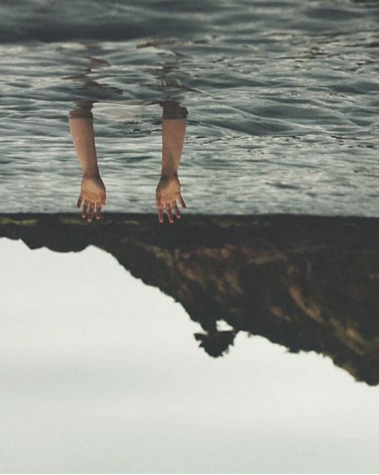 itsDi_JaH's tweet photo. Do you know what it means to suddenly find yourself drowning and for a long time thought you were flying?
#Thoughtshub https://t.co/T8NK7bZk7t