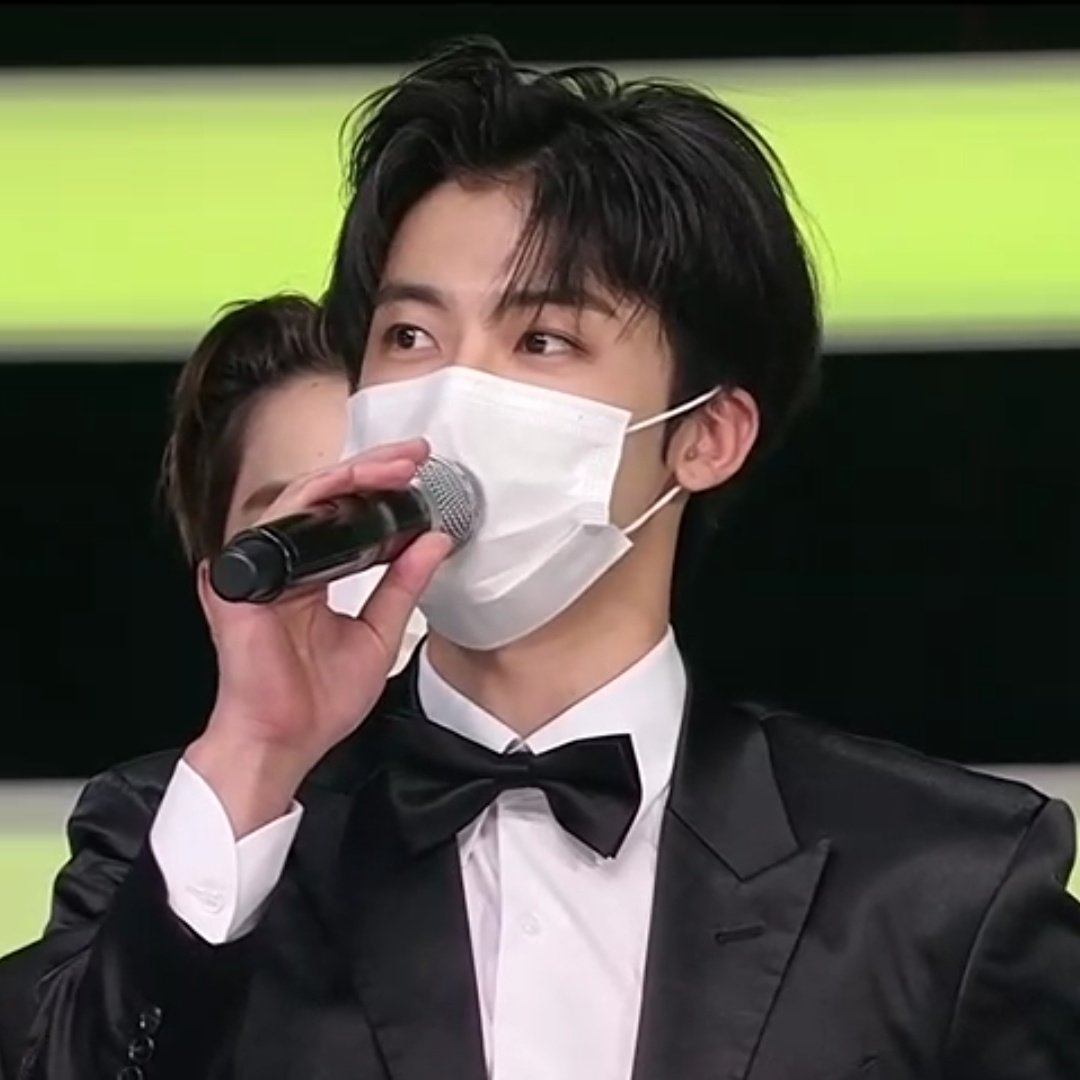 พี่แจมินได้สปีชด้วยค่ะ  มาดูนี่เร็วพี่น้องมาดูแฟนชั้น หล่อมากกกกกㅠㅠㅠㅠㅠㅠㅠㅠㅠㅠㅠ